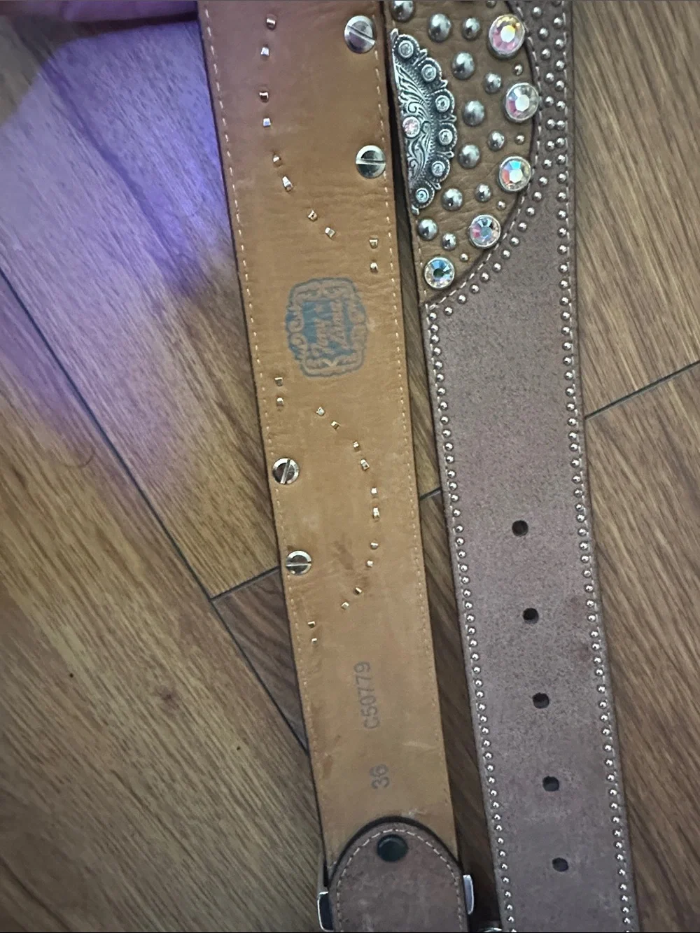 Tony Lama Women's Brown Leather Crystal Western Belt with Decorative Buckle‎